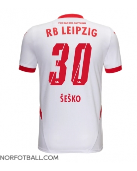 Billige Fotballdrakt RB Leipzig Benjamin Sesko #30 Replika Hjemmedrakt 2024-25 Kortermet
